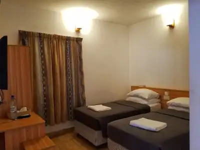 Nomadic Inn - 2