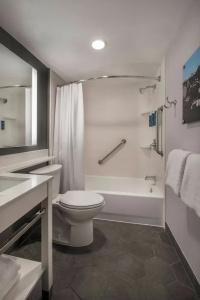 Four Points by Sheraton Los Angeles Westside - 61