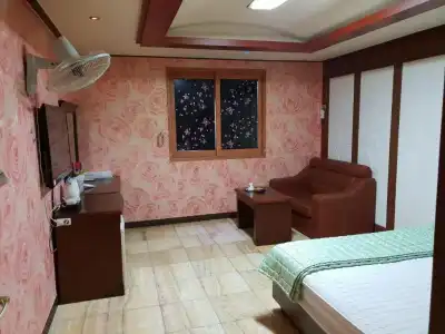 Plus Motel - 35