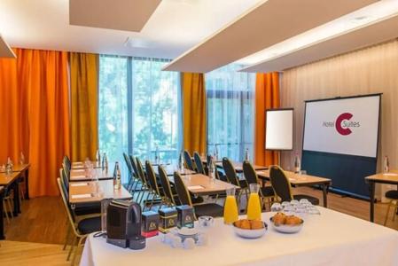 HÔTEL C Suites Chambres Spacieuses - 13