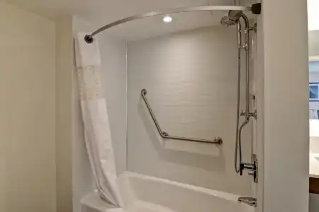 Hampton Inn & Suites by Hilton Calgary-Airport - 36