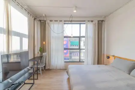 Beige Poshtels - 2