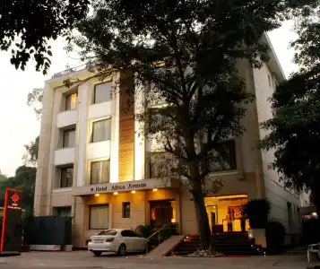 Africa Avenue G K 1 - 0
