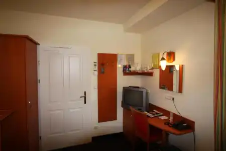 SUITE 900m ZUR OPER - 46