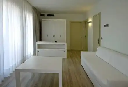 Vienna - 87