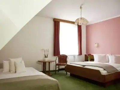 Stadthotel - 2