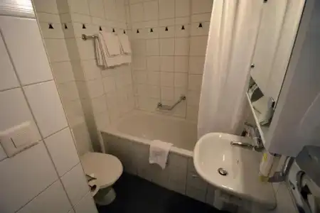 HOP Apartments & Suites - 72