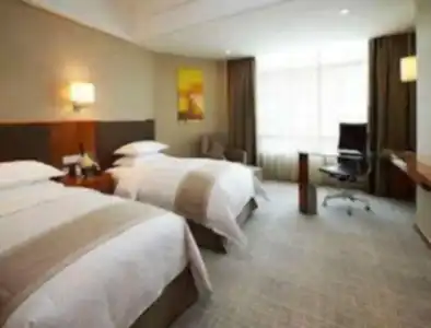 Ramada Plaza by Wyndham Shanghai Pudong Airport - 5