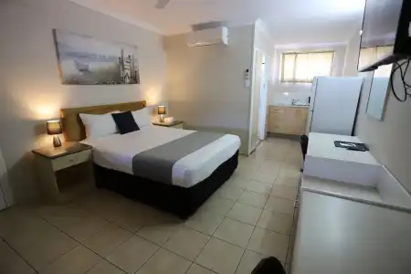 Tropic Coast Motel - 123