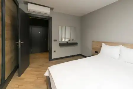 Z-Suites - 2