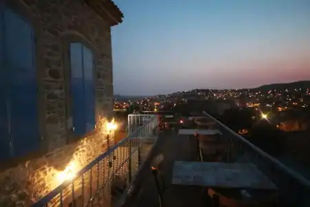 TAŞKONAK - 10