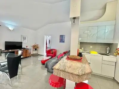 Sun Rose Apartments - 117