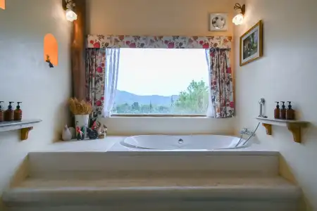 Swiss Valley Hip Resort - 18