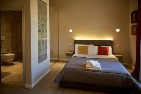The Roman Empire Guesthouse - 143