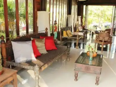Chivaree and Resort - 3