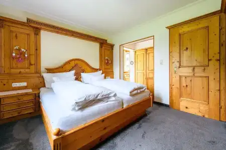 Montfort - 6