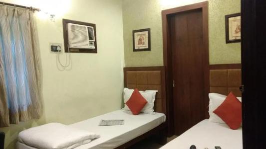 Bhammar's Inn - A Pure Vegetarian - 54