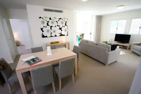 Domain Serviced Apartments - 14
