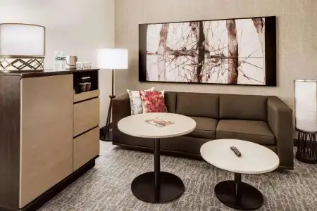 DoubleTree by Hilton & Suites Jersey City - 26