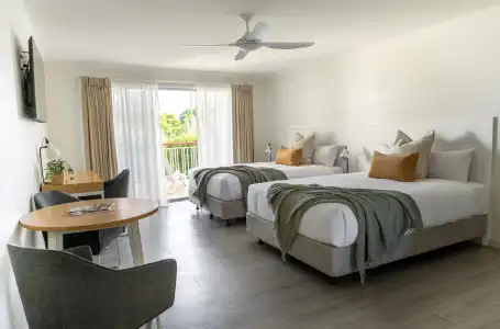 Noosa Heads Motel - 1