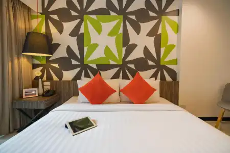 J Residence - 181