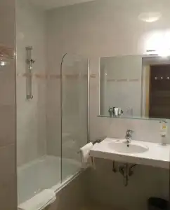 Ruster Resort - 9