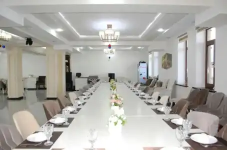 Everest Plaza - 14