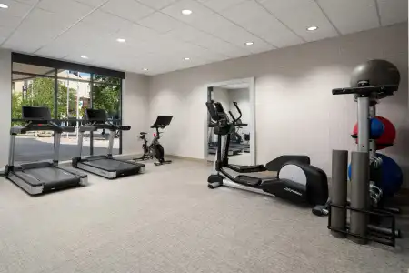 Embassy Suites Lincoln - 42