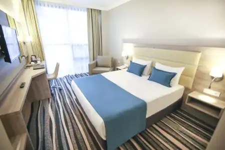 Excellence Inn - 4
