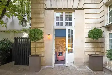 Pavillon de la Reine & Spa, Place des Vosges - 219