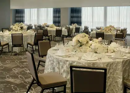 Doubletree by Hilton Cedar Rapids Convention Complex - 25