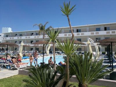 Dodeca Sea Resort by Forums - 22