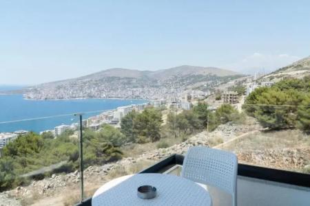 Hilltop Heaven - 53