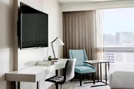 Los Angeles Airport Marriott - 69