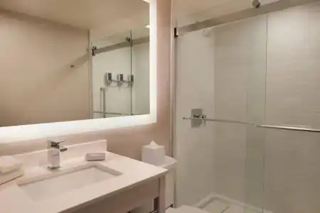 Four Points by Sheraton Hamilton - Stoney Creek - 45