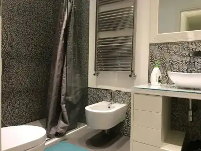 Room 110 - 18