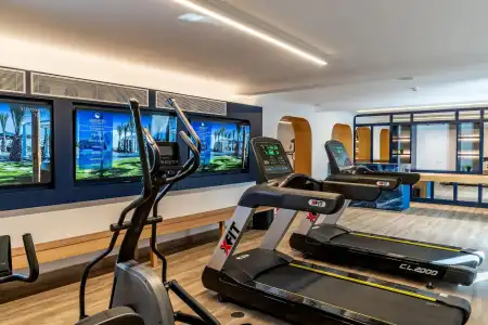 Cresanto Luxury Suites - 20