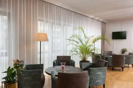 ibis Styles - 12