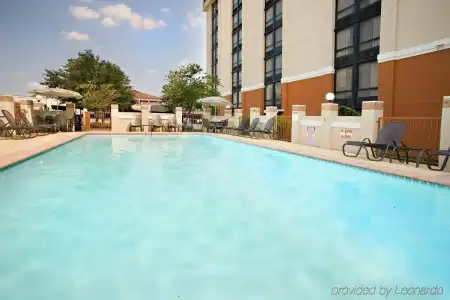 Holiday Inn Express San Antonio-Airport by IHG - 12