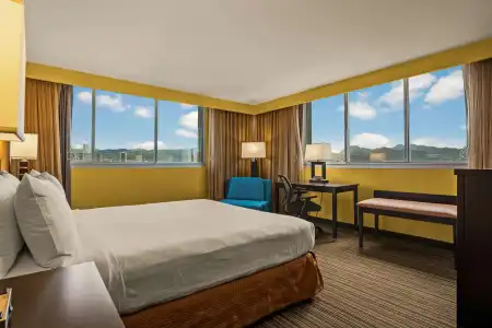Best Western The Plaza Honolulu Airport - Free Breakfast - 4