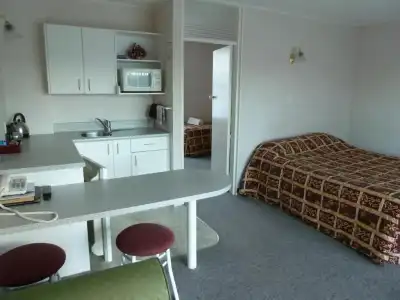 Monarch Motel - 33
