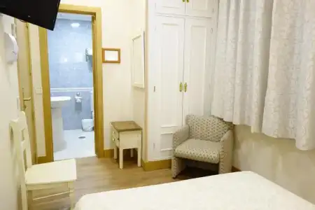 Hostal Toledo - 35