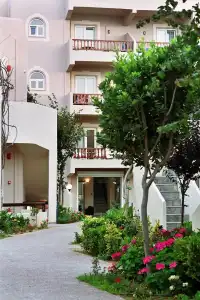 Corinna Mare - 47