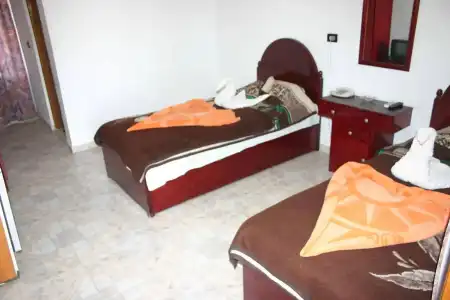 Yasmina - 10
