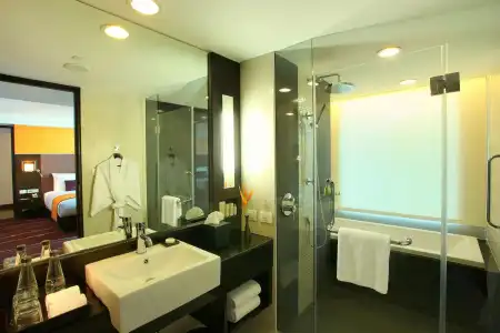 Radisson Suites Bangkok Sukhumvit - 19