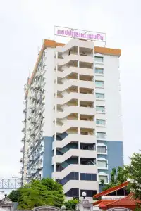 Happyland Mansion - 0