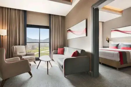 Ramada by Wyndham - 5