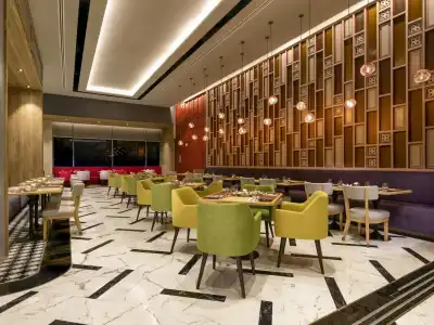 Oakwood Suites Bangkok - 19