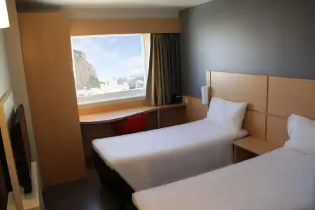 ibis Copacabana Posto 5 - 48