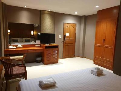 W 21 Bangkok - 28